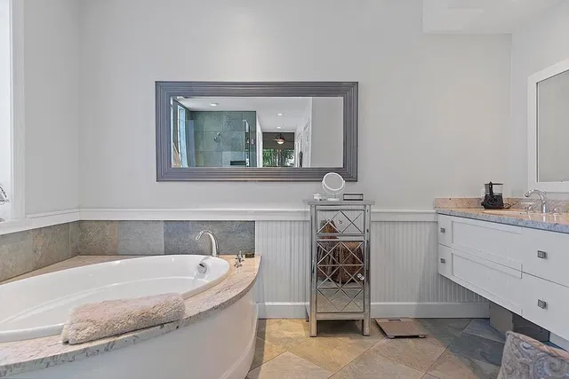  Residence photo 32