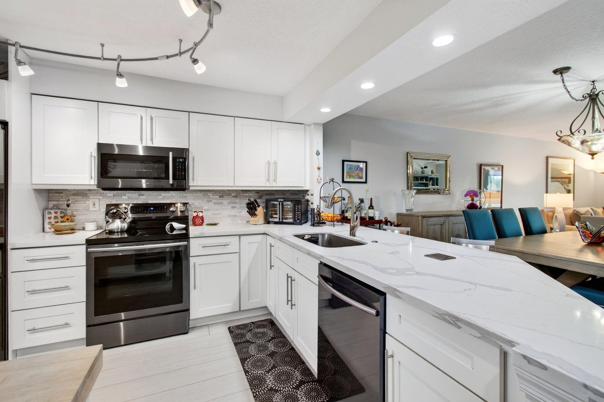  Unit 303 photo 25
