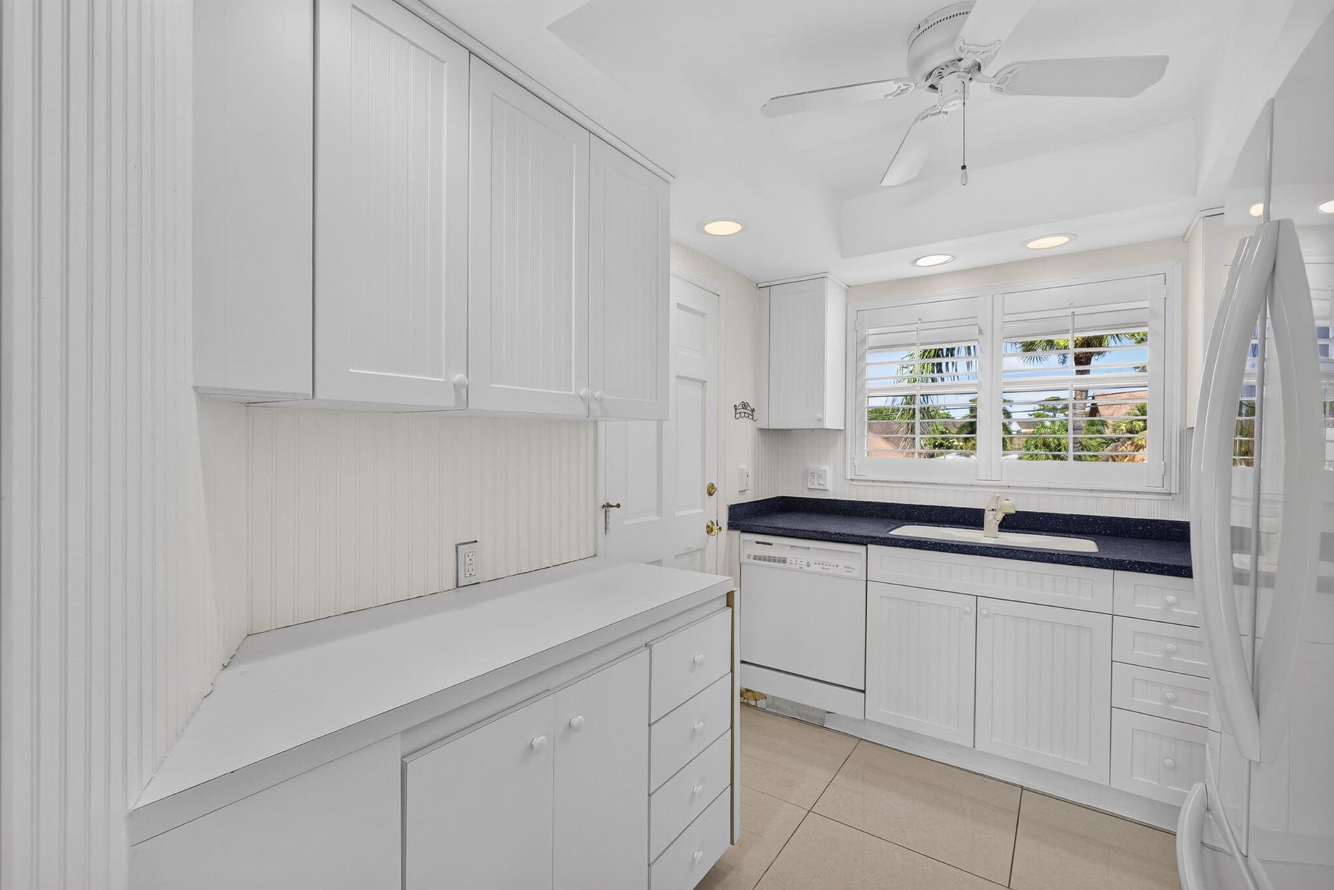 Unit 204 photo 7