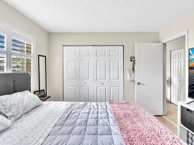 Residence photo 10