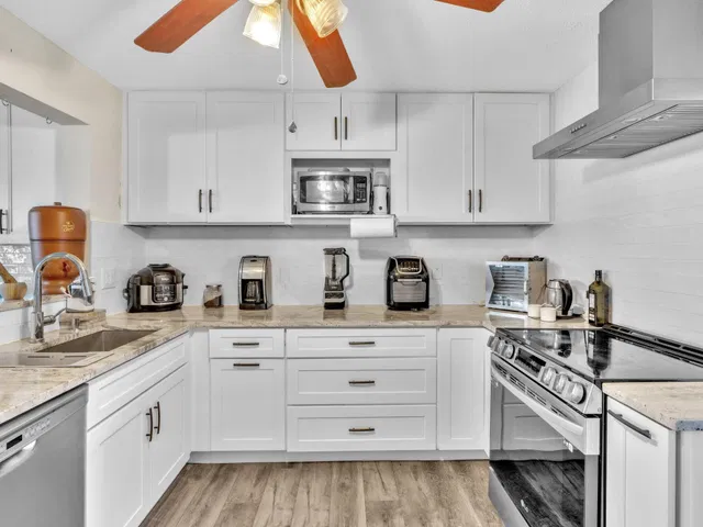 Residence photo 15