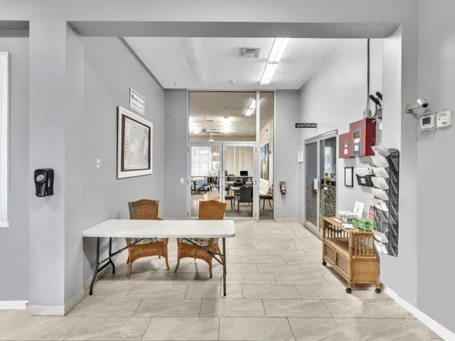 Residence photo 35