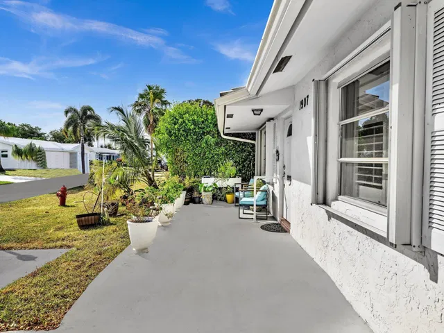 Residence photo 63