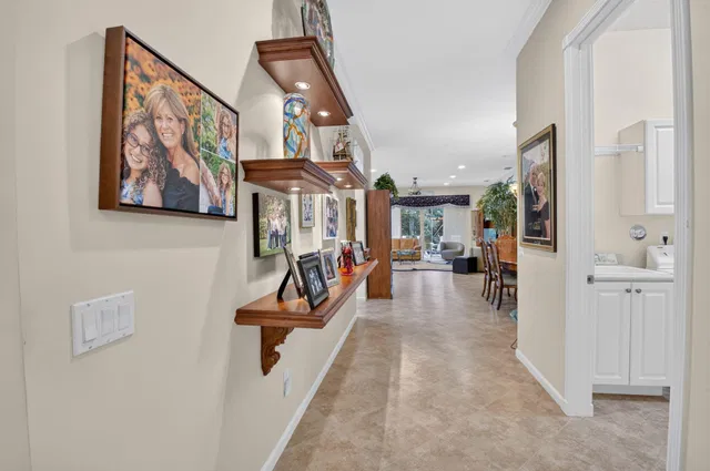  Residence photo 5