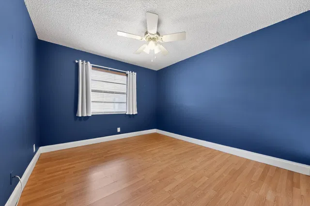 Residence photo 32
