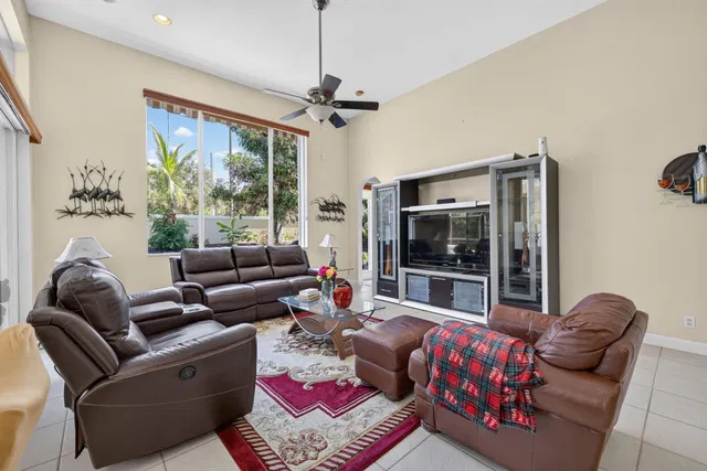  Residence photo 27