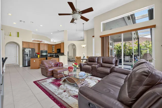  Residence photo 28