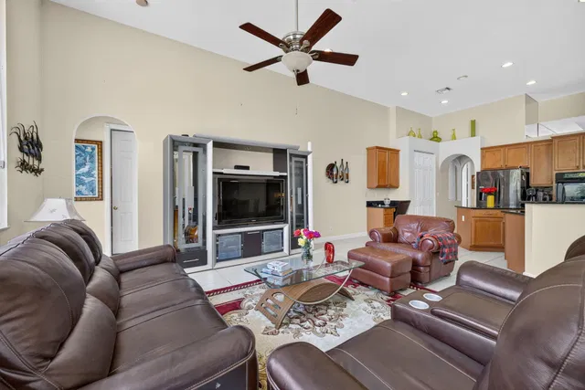  Residence photo 29