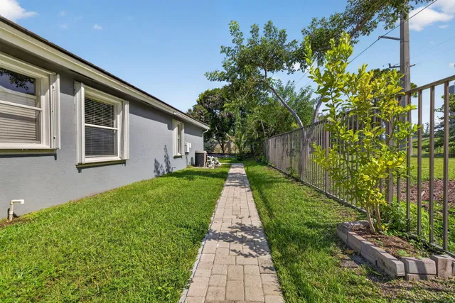  Residence photo 53