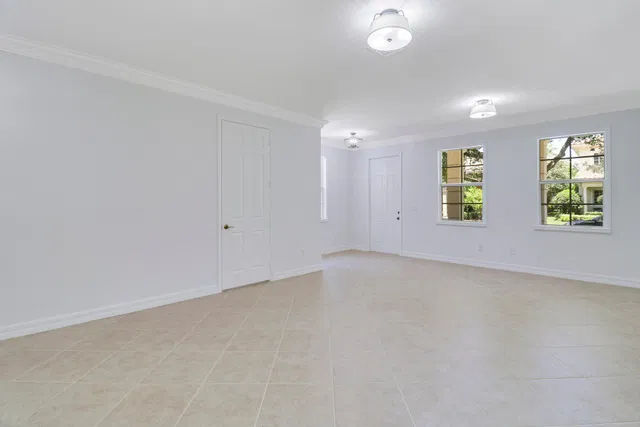 Canterbury Place Residence photo 3