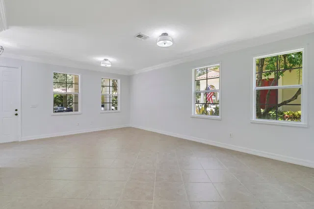 Canterbury Place Residence photo 4