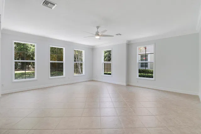 Canterbury Place Residence photo 14
