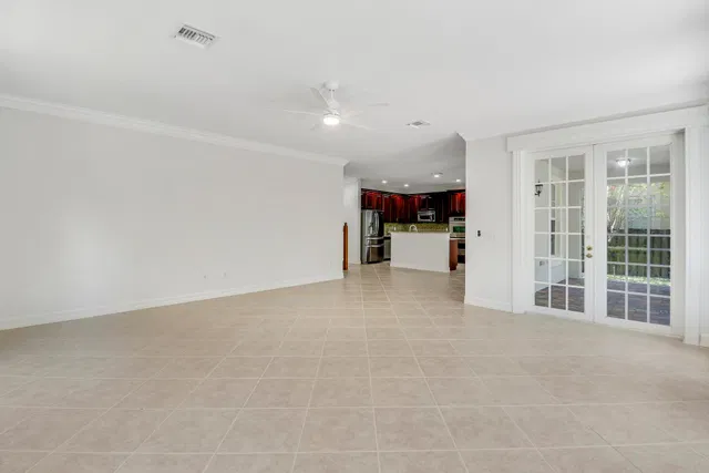Canterbury Place Residence photo 15