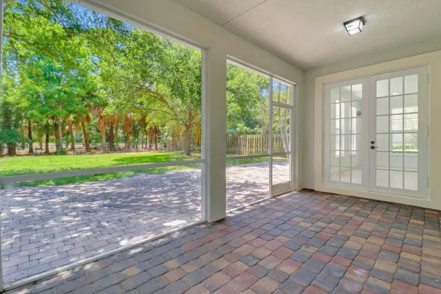 Canterbury Place Residence photo 17