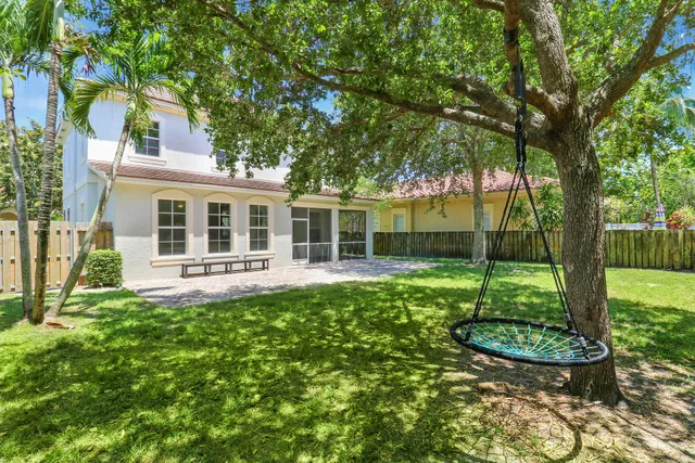 Canterbury Place Residence photo 23