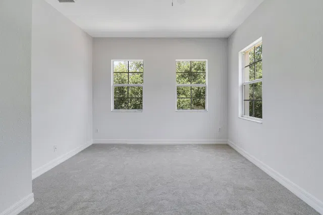 Canterbury Place Residence photo 31