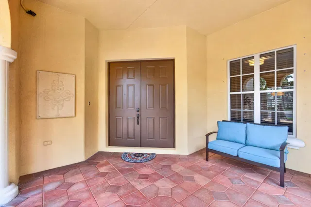 Residence photo 16
