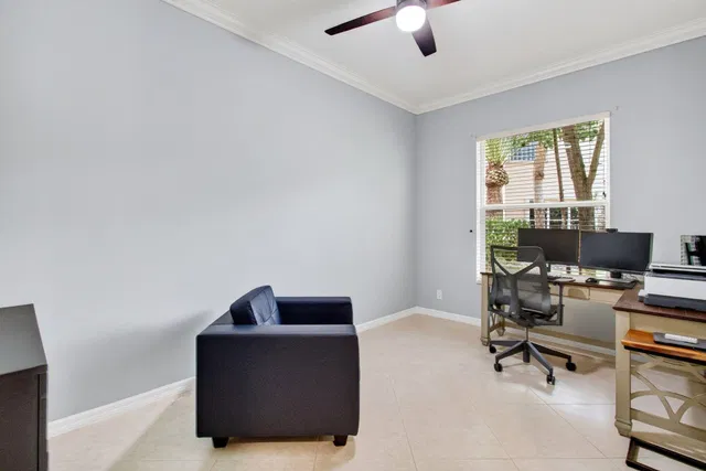 Residence photo 39