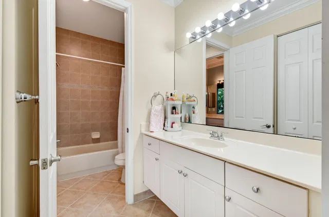 Residence photo 56