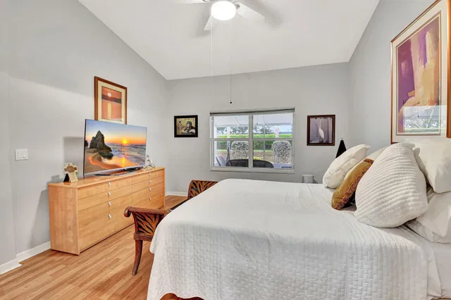 Residence photo 15