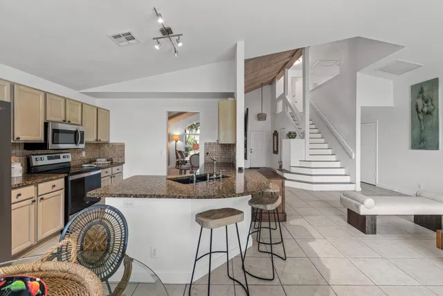  Residence photo 9