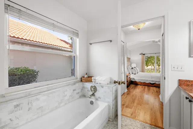  Residence photo 26