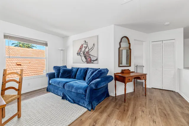  Residence photo 30