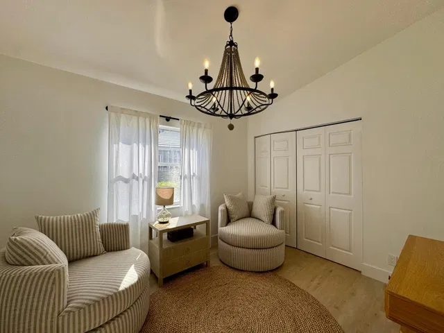  Residence photo 15