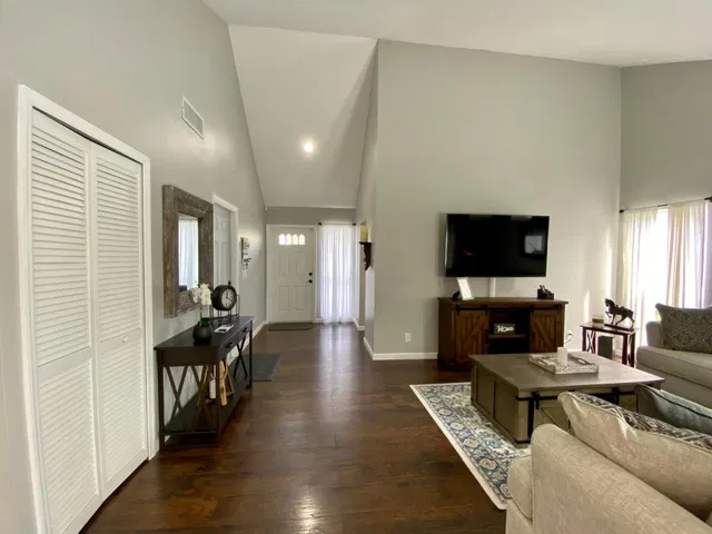  Residence photo 4