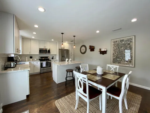  Residence photo 5