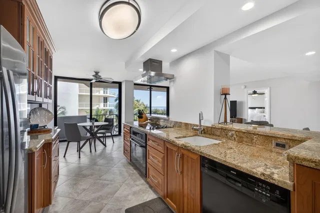 Singer Island Unit 1-406 photo 3