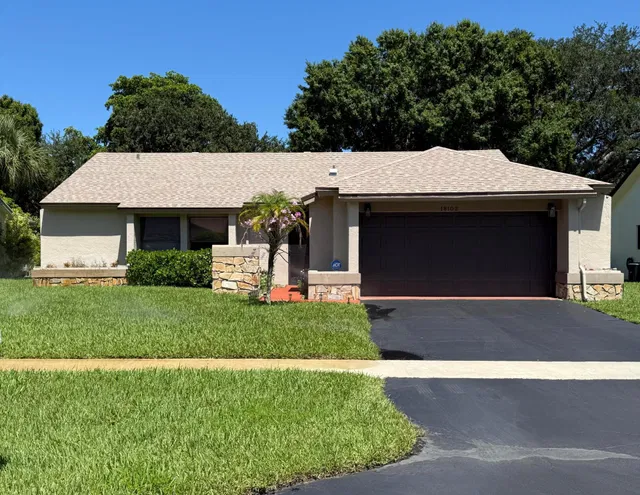 Residence photo 18