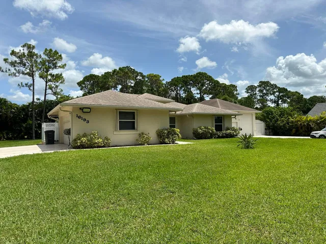 Residence photo 8