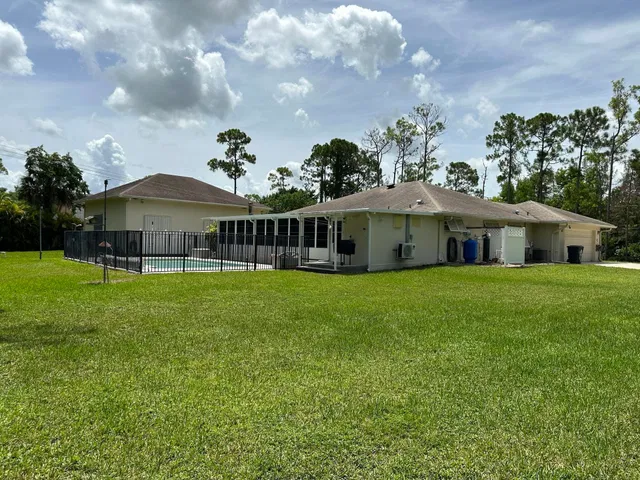 Residence photo 11