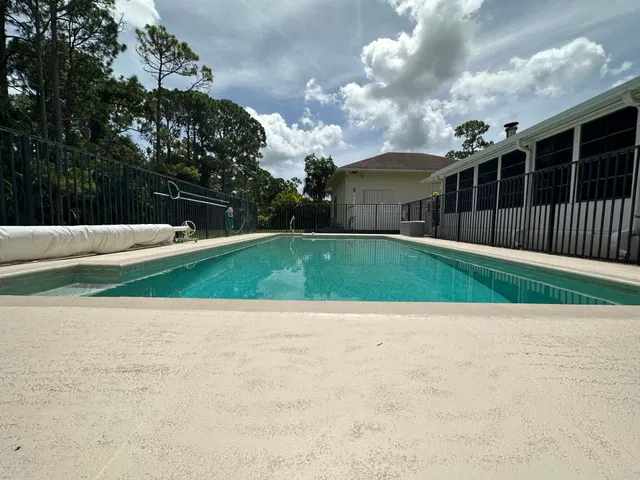 Residence photo 14