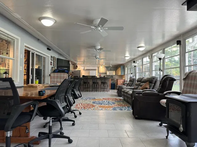 Residence photo 23