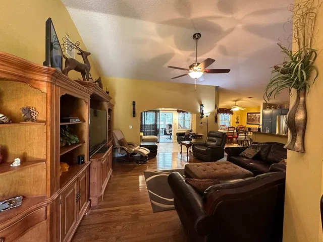 Residence photo 33