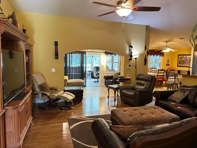 Residence photo 34