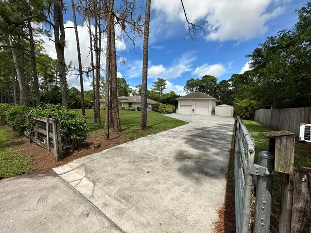 Residence photo 47