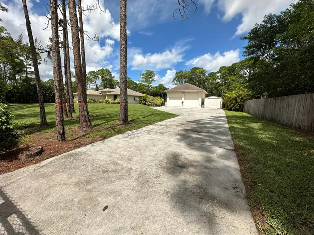 Residence photo 56
