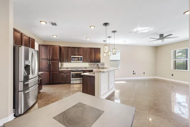 Residence photo 21