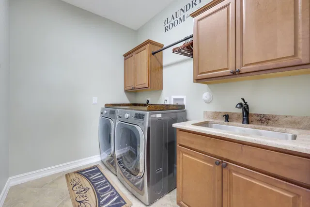 Residence photo 52