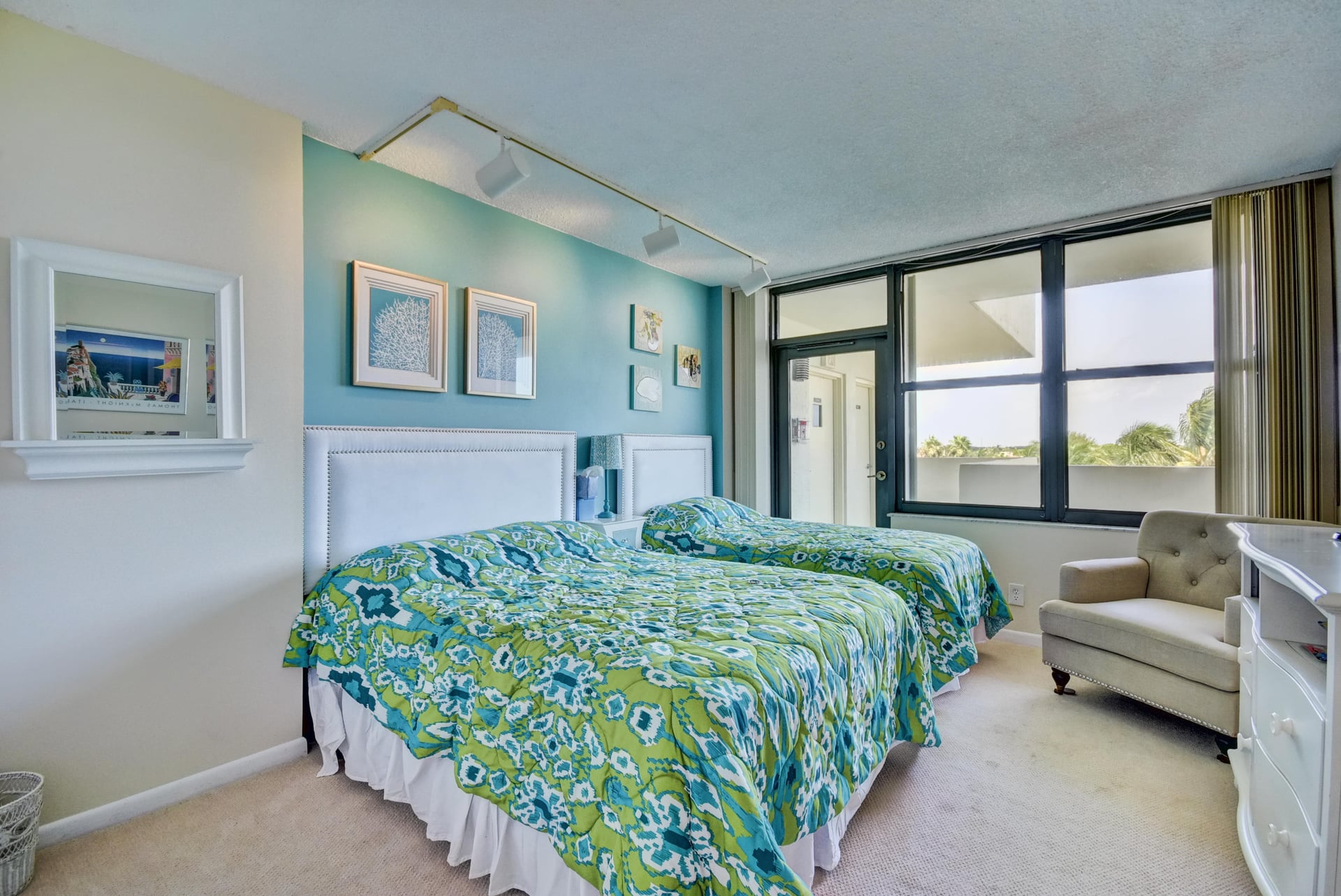Unit 604 photo 14