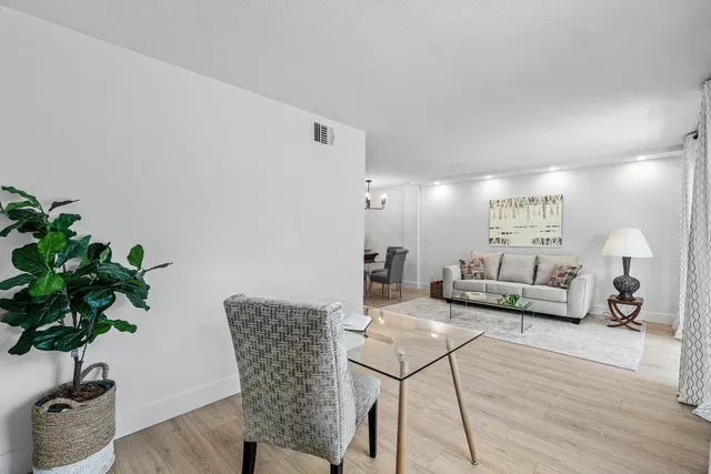 Residence photo 21