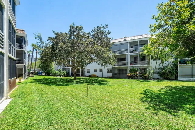 Residence photo 33