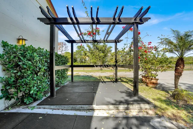 Homeland Residence photo 9