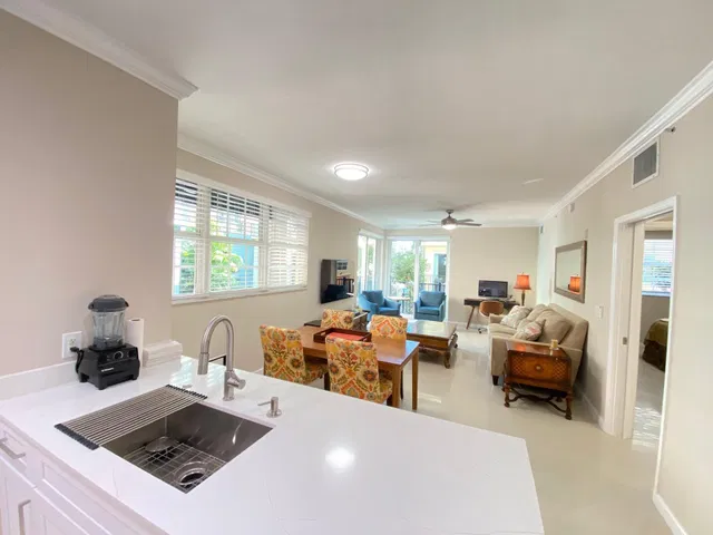The Astor Unit 202 photo 4