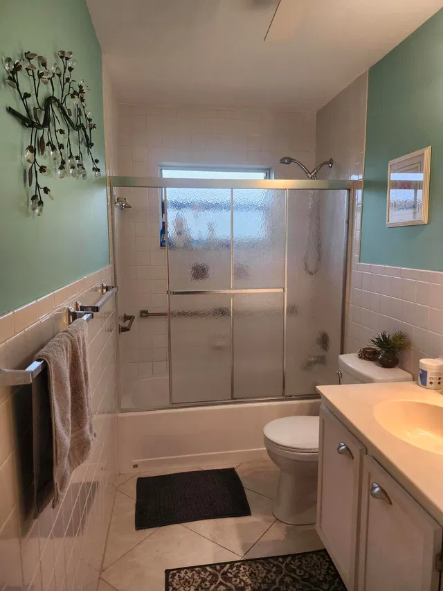 Unit 55 photo 11