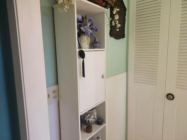 Unit 55 photo 13