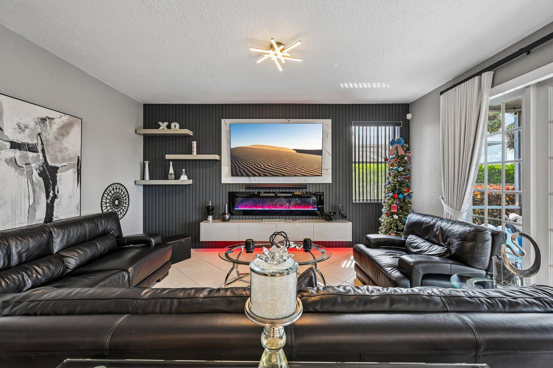 Residence photo 12